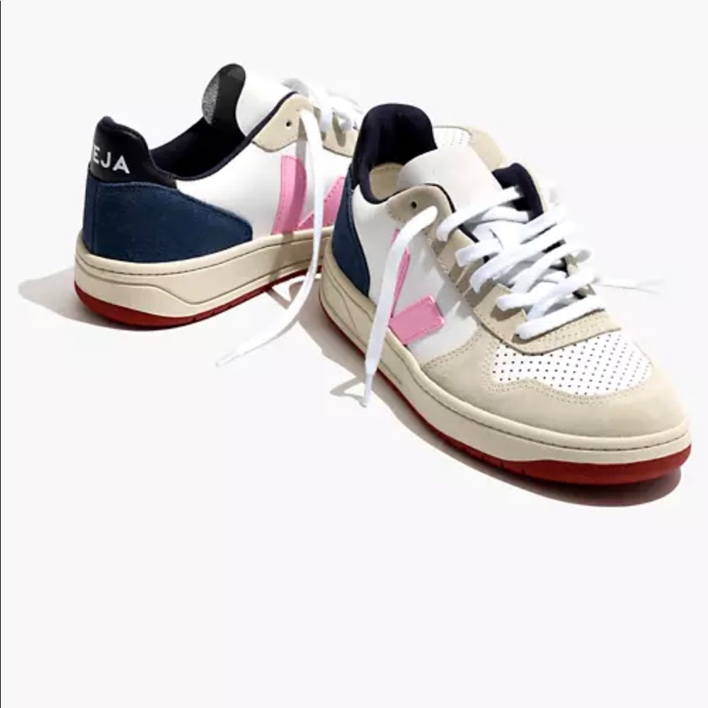 Veja Sneakers